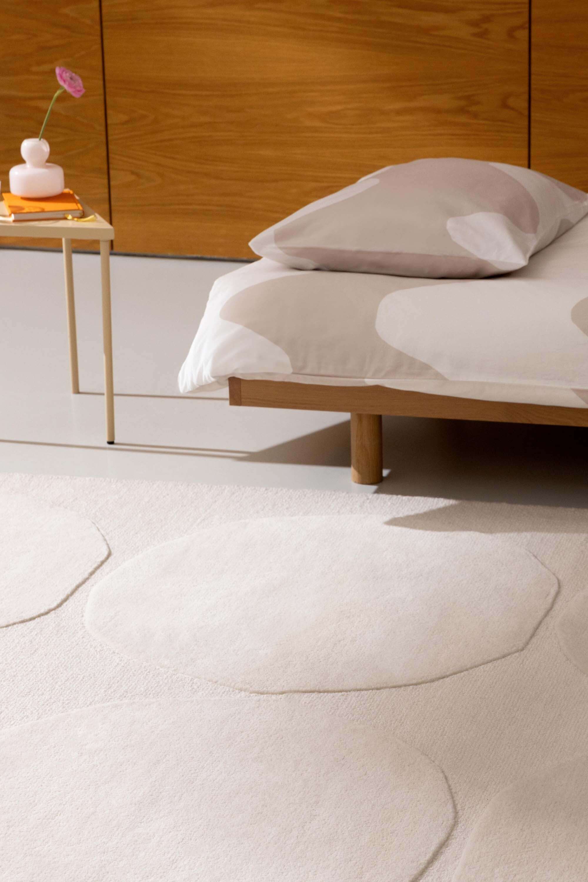 Stonehaven Hand-Tufted Rug: Geometric Elegance in Wool